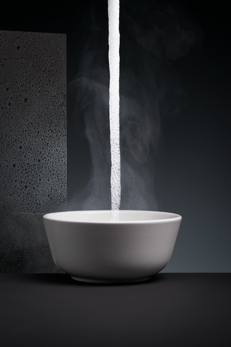 Grohe-Magazin_Hagemann_Instant_20155789_Wasserstrahl_800x1200