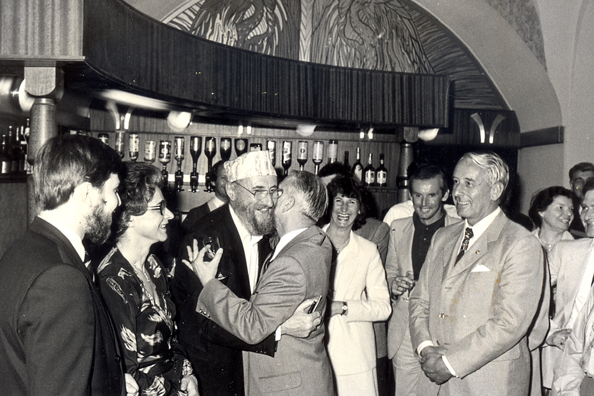 ernst-fuchs-bar-opening-graz-1982