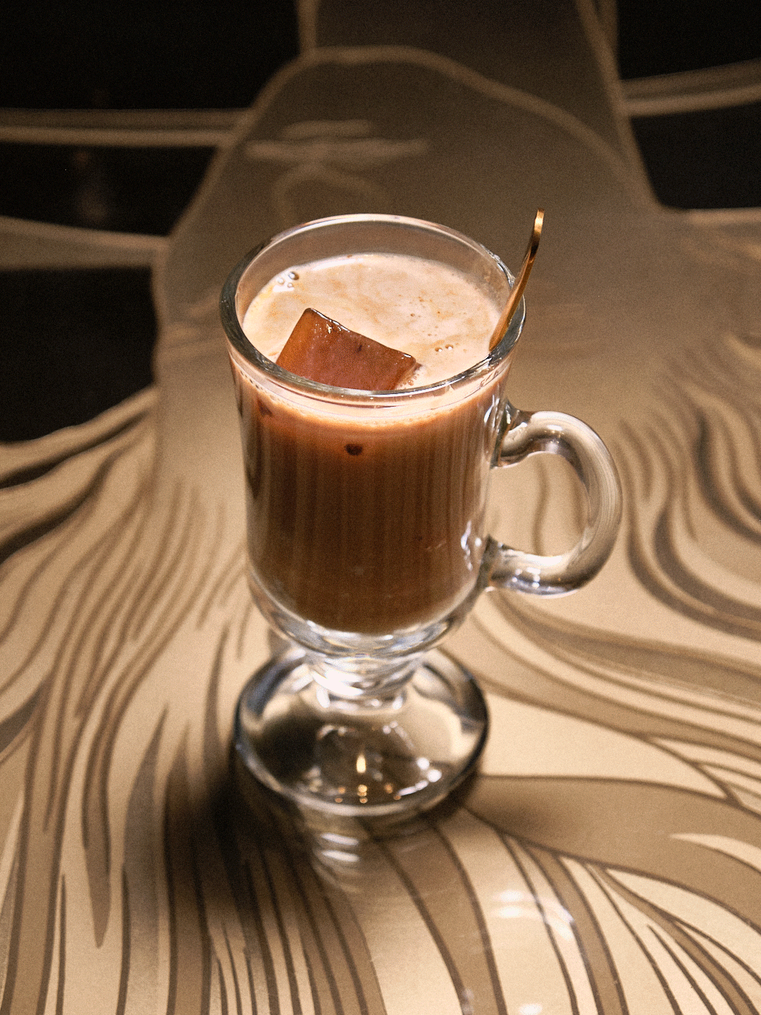 ernst-fuchs-bar-thai-iced-coffee-graz