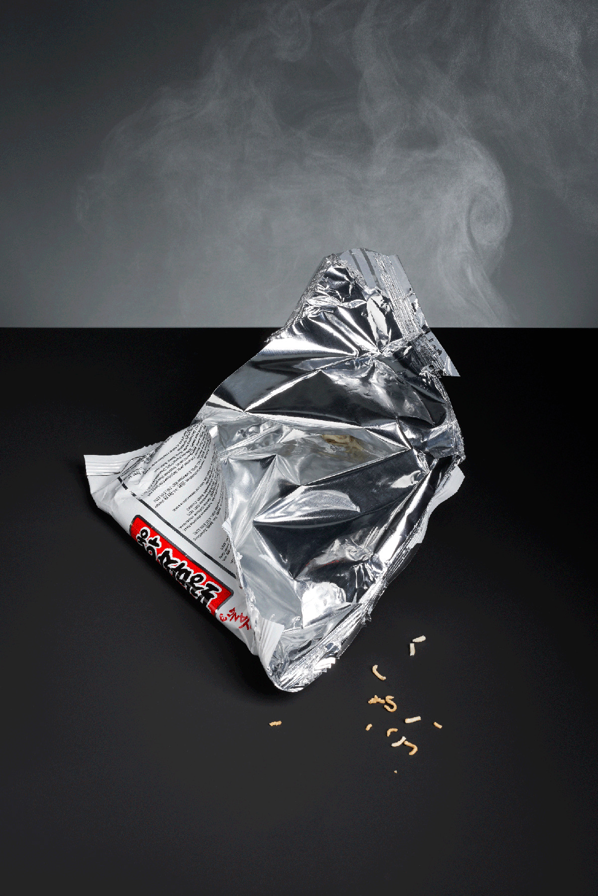 faible-creative-grohe-magazine-instant-nudeln-verpackung-dampf-weitwinkel-foto-christian-hagemann