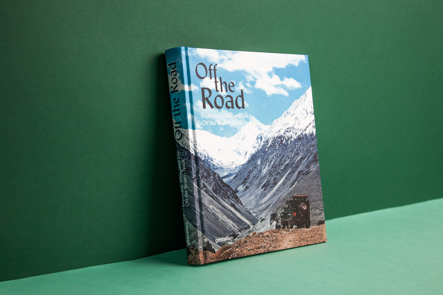 faible-creative-gestalten-verlag-off-the-road-buchdesign-cover
